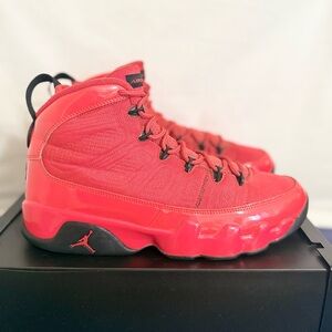 AUTHENTIC Jordan 9 Retro Chili Red size 9.5 CT8019-600 2022 PRE-OWNED
